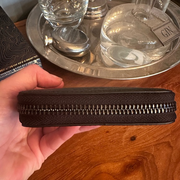 NWOB- Lo & Sons small saffiano leather wallet - Picture 7 of 9